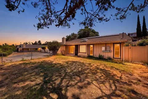 Exterior - 711 De Luz Rd, Fallbrook, CA 92028 photo 6 of 9