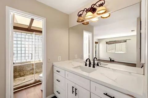 Bath - 711 De Luz Rd, Fallbrook, CA 92028 photo 4 of 6