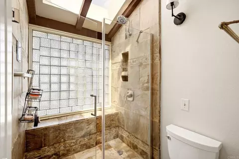 Bath - 711 De Luz Rd, Fallbrook, CA 92028 photo 5 of 6