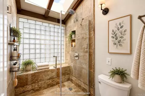 Bath - 711 De Luz Rd, Fallbrook, CA 92028 photo 2 of 6