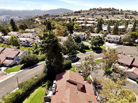View/Area - 3038 Via Estrada, Carlsbad, CA 92009 photo 3 of 9