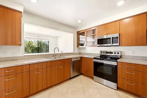 Kitchen - 3038 Via Estrada, Carlsbad, CA 92009 photo 2 of 3