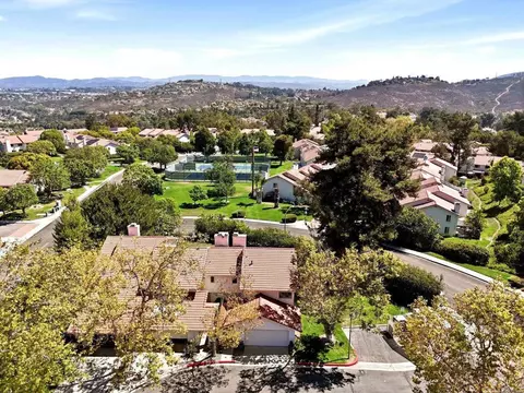 View/Area - 3038 Via Estrada, Carlsbad, CA 92009 photo 2 of 9
