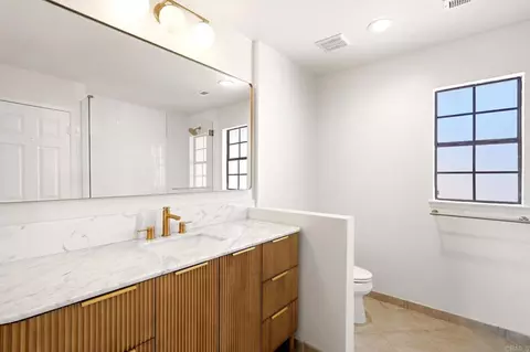 Bath - 3038 Via Estrada, Carlsbad, CA 92009 photo 2 of 4