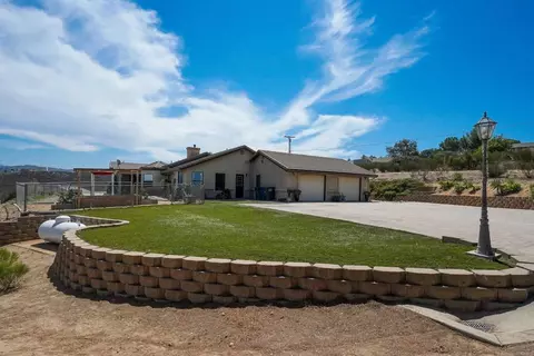 Exterior - 21012 N Burma Rd, Ramona, CA 92065 photo 3 of 8