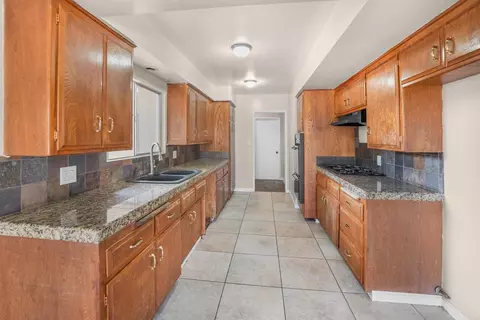 Kitchen - 626 E Wright St, Hemet, CA 92543 photo 1 of 1
