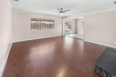 Living - 626 E Wright St, Hemet, CA 92543 photo 3 of 3