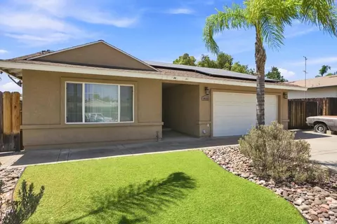 Exterior - 10322 Woodpark Dr, Santee, CA 92071 photo 8 of 13