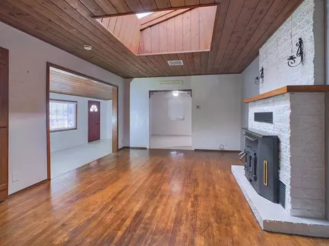 Living - 9161 Emerald Grove Ave, Lakeside, CA 92040 photo 7 of 8
