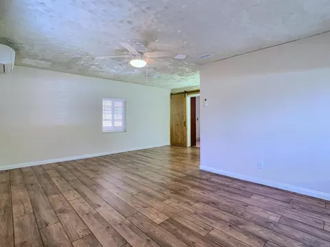 Living - 9161 Emerald Grove Ave, Lakeside, CA 92040 photo 5 of 8