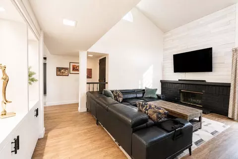 Living - 30451 Red River Cir, Temecula, CA 92591 photo 3 of 4
