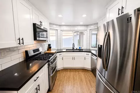 Kitchen - 30451 Red River Cir, Temecula, CA 92591 photo 4 of 4