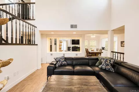 Living - 30451 Red River Cir, Temecula, CA 92591 photo 4 of 4