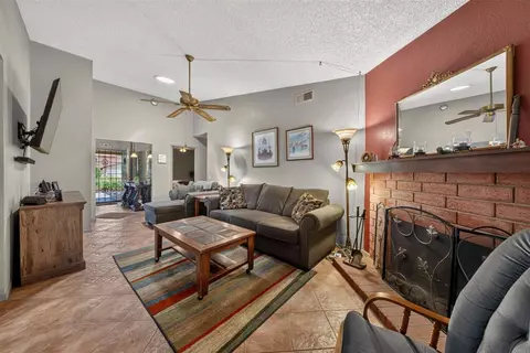 Living - 10131 Tres Lagos Ct, Spring Valley, CA 91977 photo 1 of 2