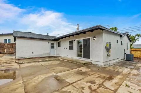 Exterior - 1038 Delaware St, Imperial Beach, CA 91932 photo 8 of 9
