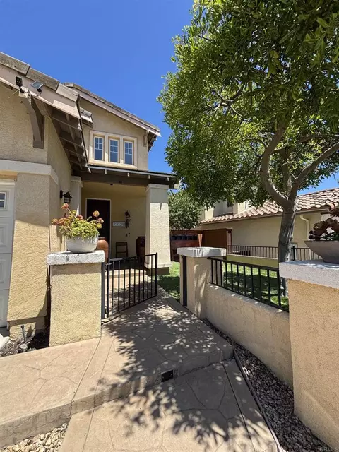 2495 Mackenzie Creek Rd, Chula Vista, CA 91914