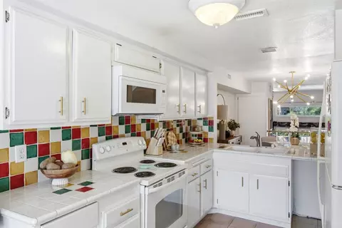 Kitchen - 5715 Baltimore Dr #83, La Mesa, CA 91942 photo 2 of 4
