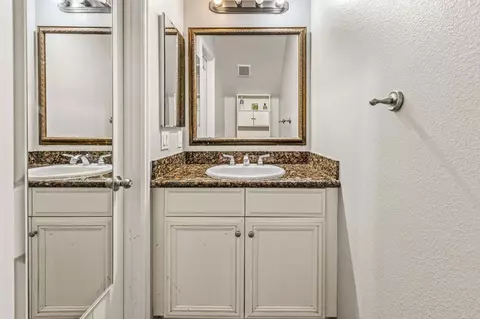 Bath - 8980 Lamar St #18, Spring Valley, CA 91977 photo 1 of 3