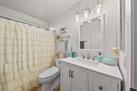 Bath - 513 Calle Montecito #64, Oceanside, CA 92057 photo 1 of 2