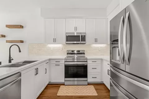 Kitchen - 10353 Graphite St, Spring Valley, CA 91977 photo 3 of 4
