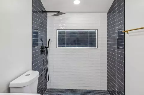 Bath - 1477 Montgomery Dr, Vista, CA 92084 photo 4 of 6