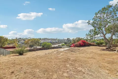 Exterior - 1477 Montgomery Dr, Vista, CA 92084 photo 7 of 10