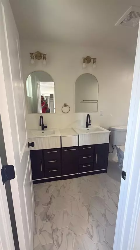 Bath - 1477 Montgomery Dr, Vista, CA 92084 photo 6 of 7