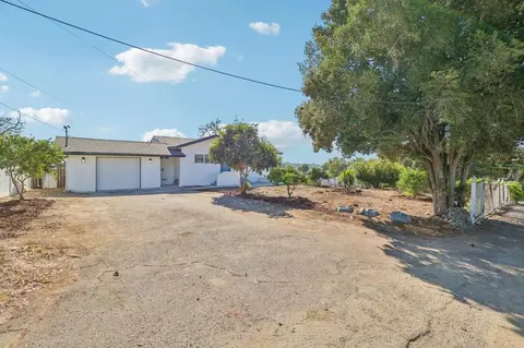 Exterior - 1477 Montgomery Dr, Vista, CA 92084 photo 4 of 19