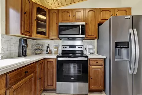 Kitchen - 15720 Davis Cup Ln, Ramona, CA 92065 photo 3 of 4