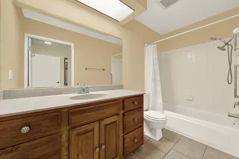 Bath - 15720 Davis Cup Ln, Ramona, CA 92065 photo 3 of 4