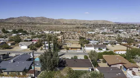 View/Area - 61647 El Reposo St, Joshua Tree, CA 92252 photo 4 of 5