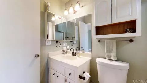 Bath - 61647 El Reposo St, Joshua Tree, CA 92252 photo 5 of 5