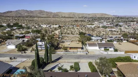 View/Area - 61647 El Reposo St, Joshua Tree, CA 92252 photo 2 of 5