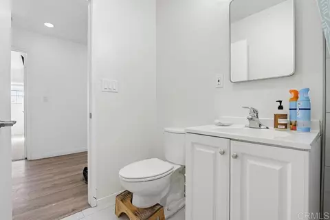 Bath - 9462 Doheny Rd, Santee, CA 92071 photo 2 of 2