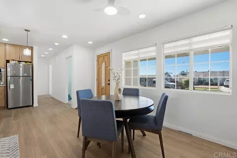 Dining - 9462 Doheny Rd, Santee, CA 92071 photo 3 of 4