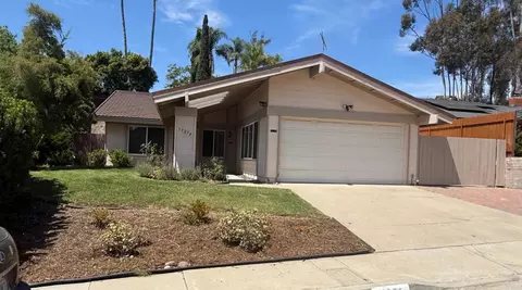 11274 Vista La Cuesta Dr, San Diego, CA 92131