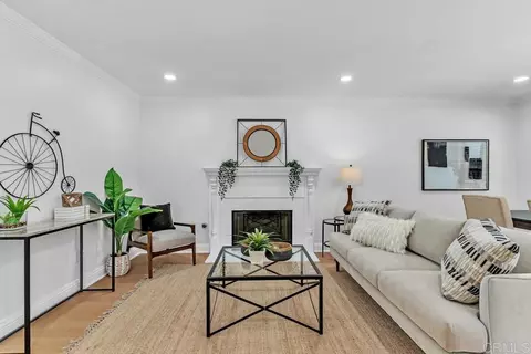 Living - 13721 Gateway View Dr, El Cajon, CA 92021 photo 5 of 7