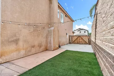 Exterior - 13721 Gateway View Dr, El Cajon, CA 92021 photo 6 of 12