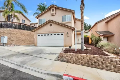 Exterior - 13721 Gateway View Dr, El Cajon, CA 92021 photo 12 of 12