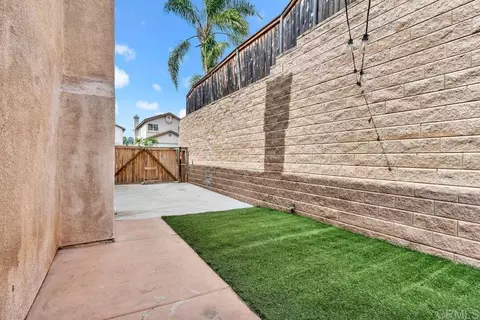 Exterior - 13721 Gateway View Dr, El Cajon, CA 92021 photo 4 of 12