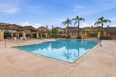 Exterior - 2284 Red Leaf Ln, Chula Vista, CA 91915 photo 5 of 8