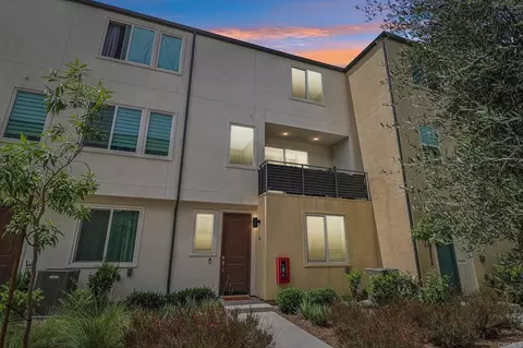 5471 Seacliff Pl #84, San Diego, CA 92154