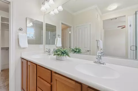 Bath - 1404 Rosemonde Ln, Santee, CA 92071 photo 2 of 7