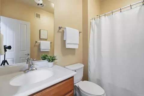 Bath - 1404 Rosemonde Ln, Santee, CA 92071 photo 7 of 7