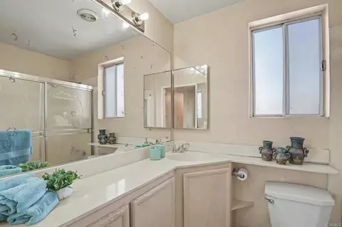 Bath - 632 Claydelle Ave, El Cajon, CA 92020 photo 2 of 2