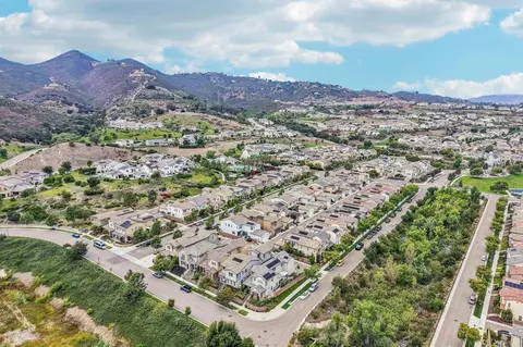 View/Area - 2911 Eldenberry St, Escondido, CA 92029 photo 4 of 6