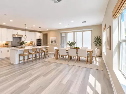 2911 Eldenberry St, Escondido, CA 92029