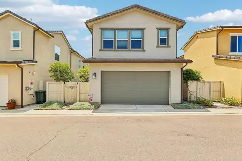 Exterior - 2911 Eldenberry St, Escondido, CA 92029 photo 7 of 7