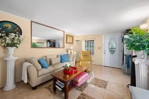 Living - 4554 Date Ave, La Mesa, CA 91941 photo 1 of 4