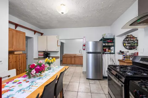 Kitchen - 4554 Date Ave, La Mesa, CA 91941 photo 6 of 7